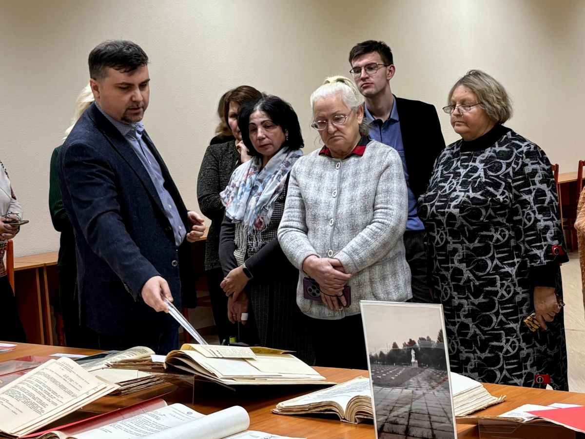 «Архивные думы» «Архивные думы»